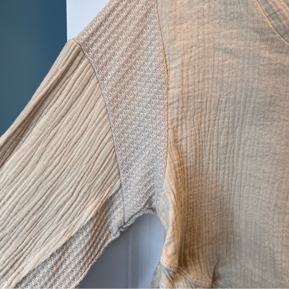 Promesa Lightweight Tan Long Sleeved Chest Pocket Blouse. Size Small. NWT. - Picture 7 of 13